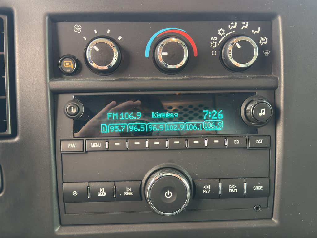 Used 2023 GMC Savana 3500 Extended w/ Driver Convenience Package RWD image 18
