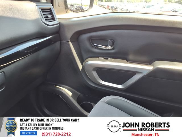 Used 2024 Nissan Titan SV RWD image 8