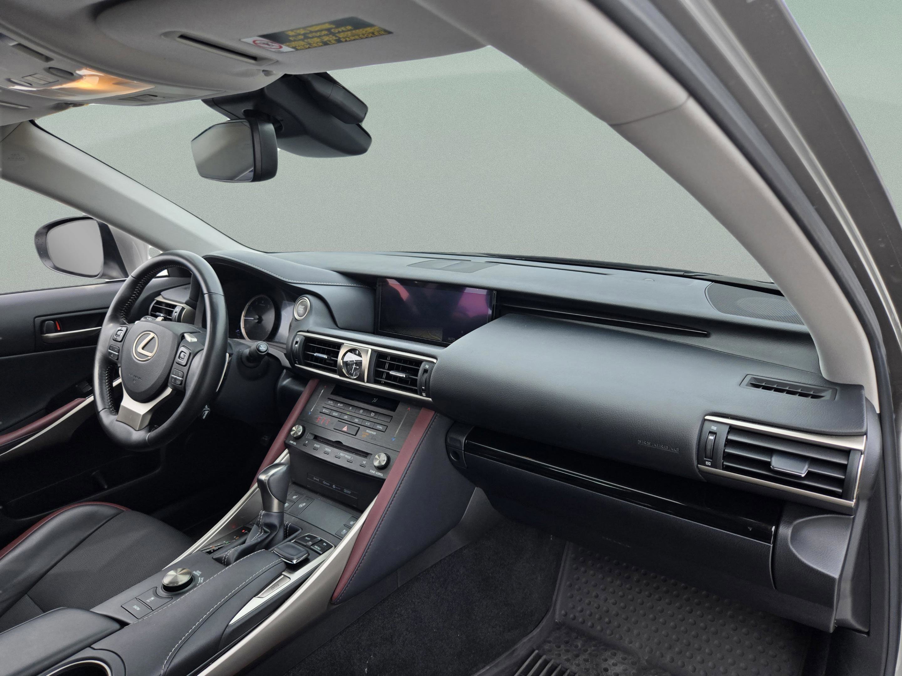 Used 2019 Lexus IS 300 w/ Navigation Package RWD image 11