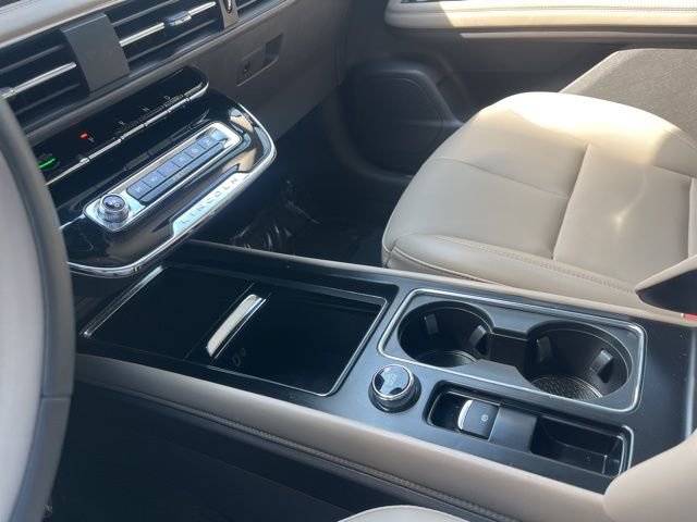 Used 2024 Lincoln Corsair FWD image 35