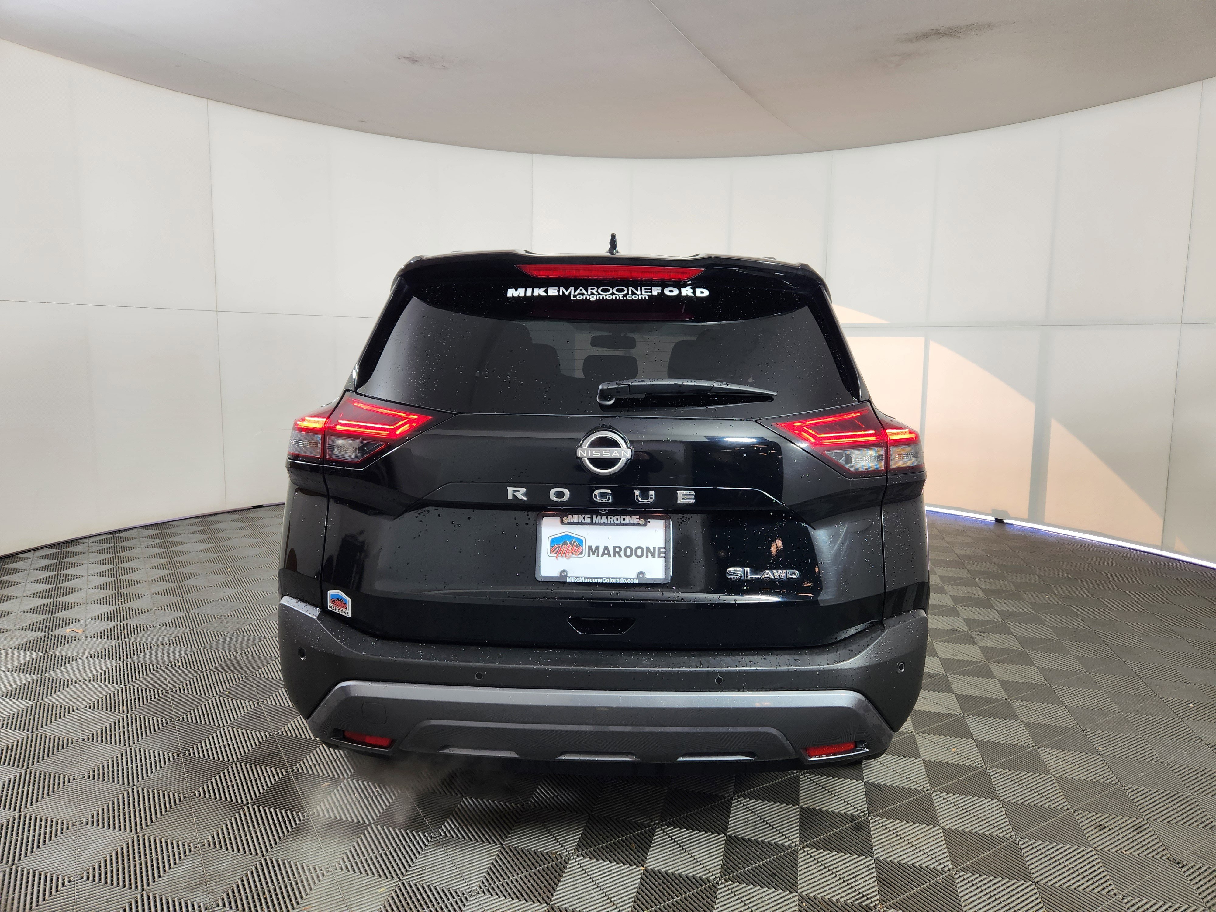 Used 2023 Nissan Rogue SL w/ SL Premium Package image 6