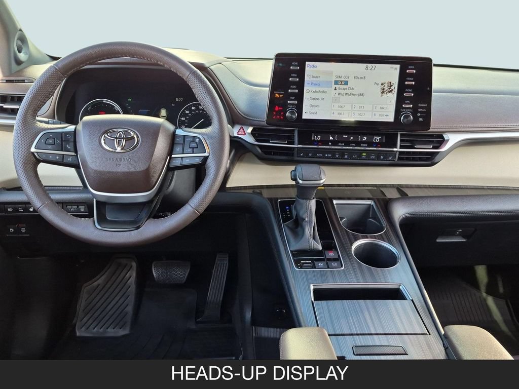 Used 2023 Toyota Sienna Platinum FWD image 13