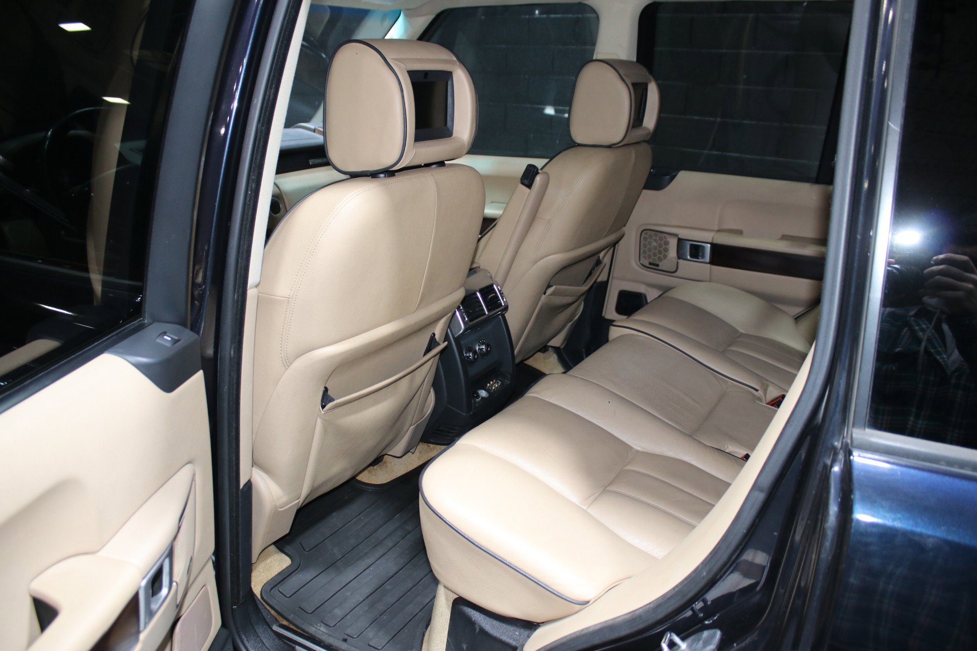 Used 2007 Land Rover Range Rover HSE image 4