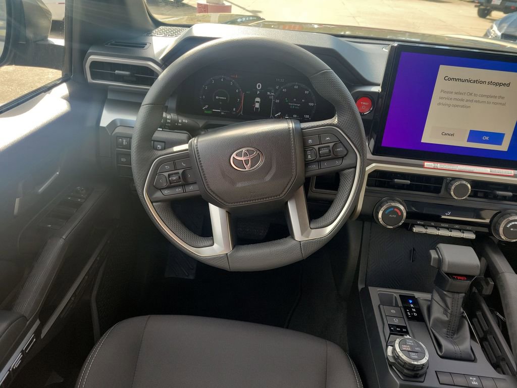 Certified 2025 Toyota Tacoma TRD Off-Road image 17