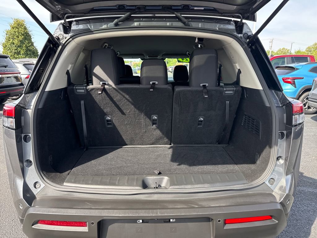 Used 2024 Nissan Pathfinder S w/ Cargo Package FWD image 26