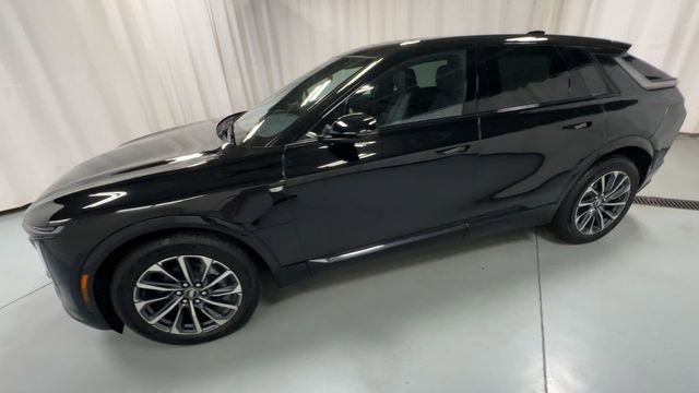 Certified 2025 Cadillac Lyriq Sport AWD/4WD image 4