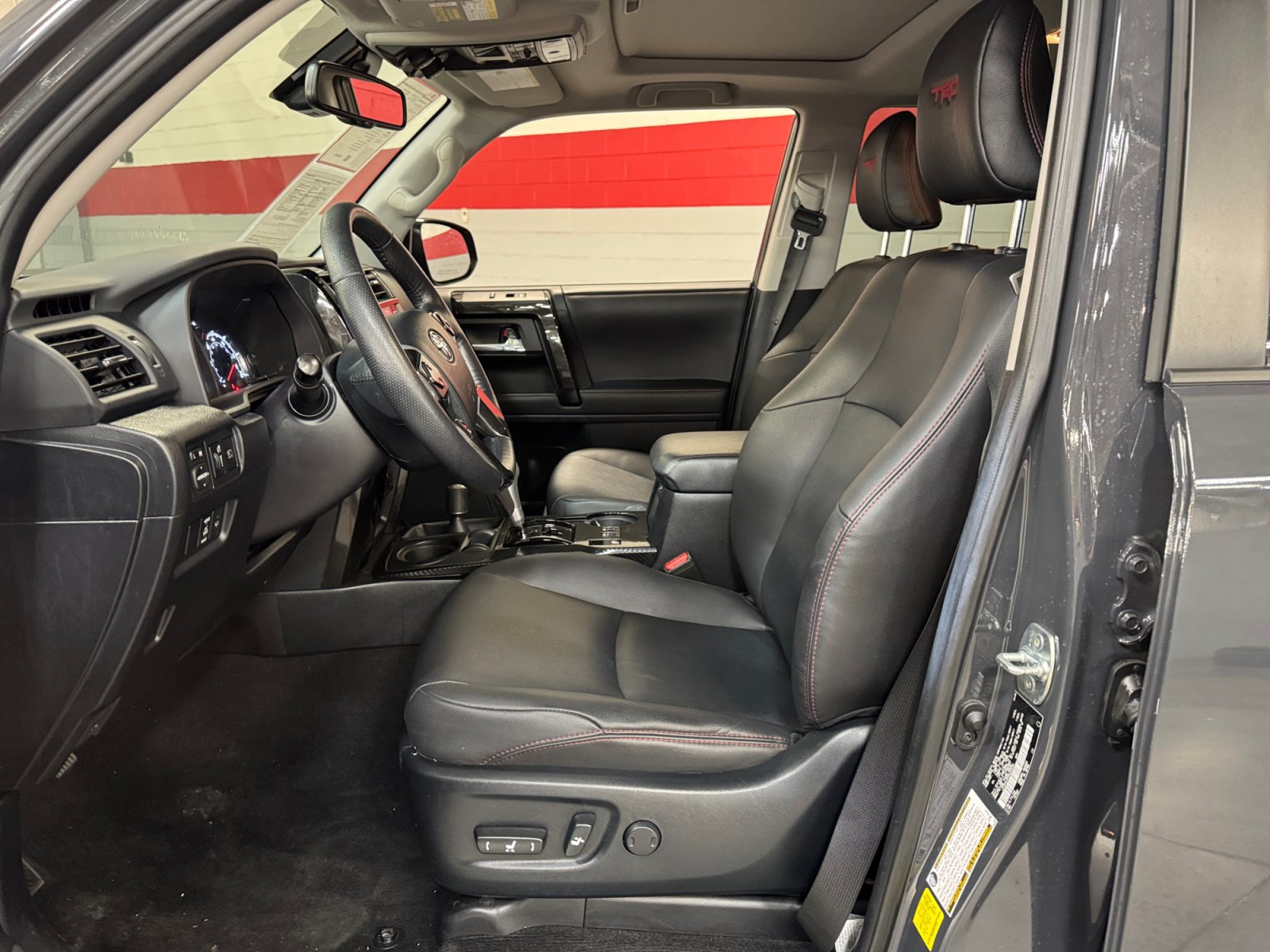 Certified 2024 Toyota 4Runner TRD Off-Road Premium w/ Moonroof Package AWD/4WD image 14