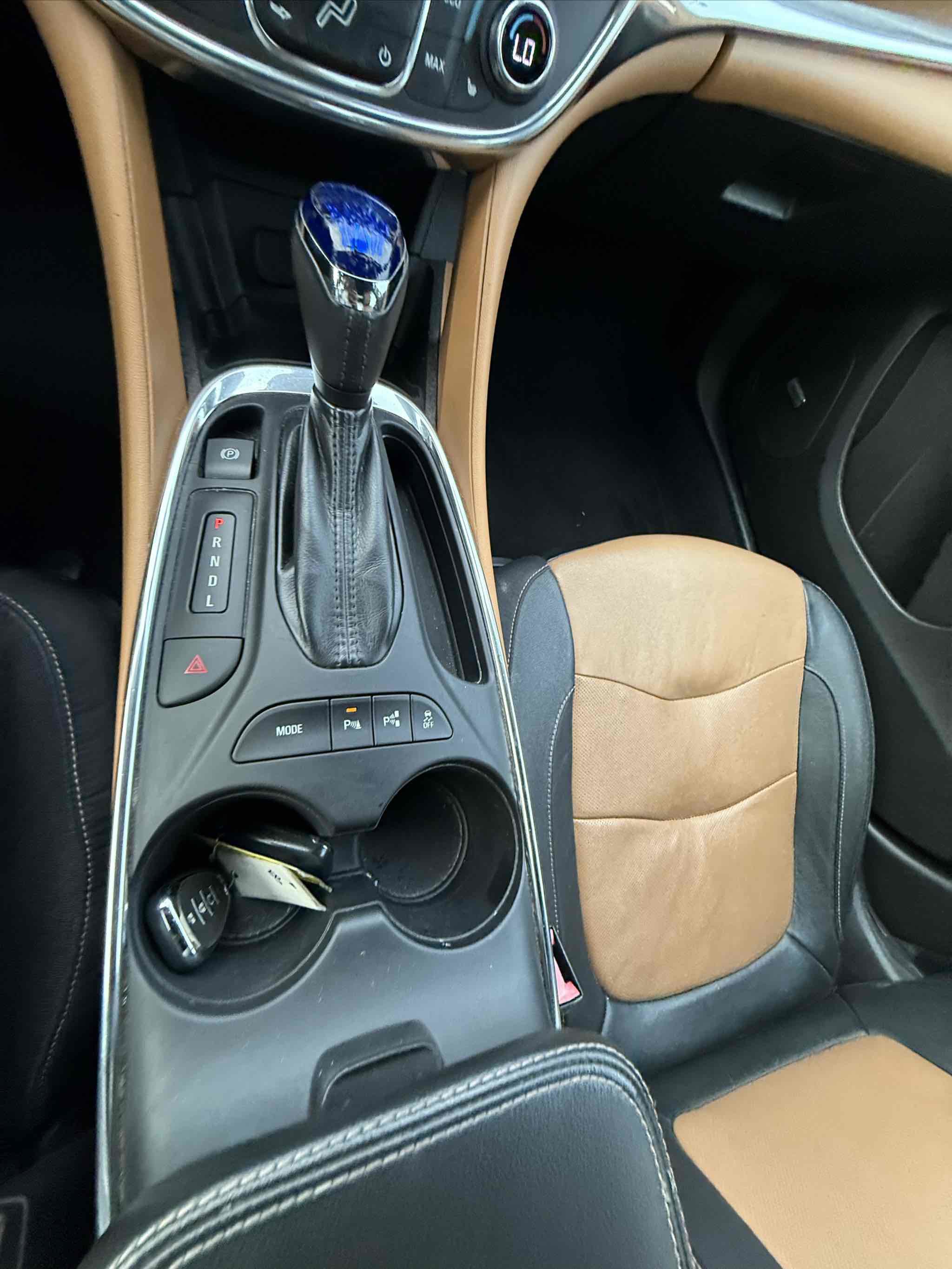 Used 2017 Chevrolet Volt Premier w/ Driver Confidence II Package FWD image 88