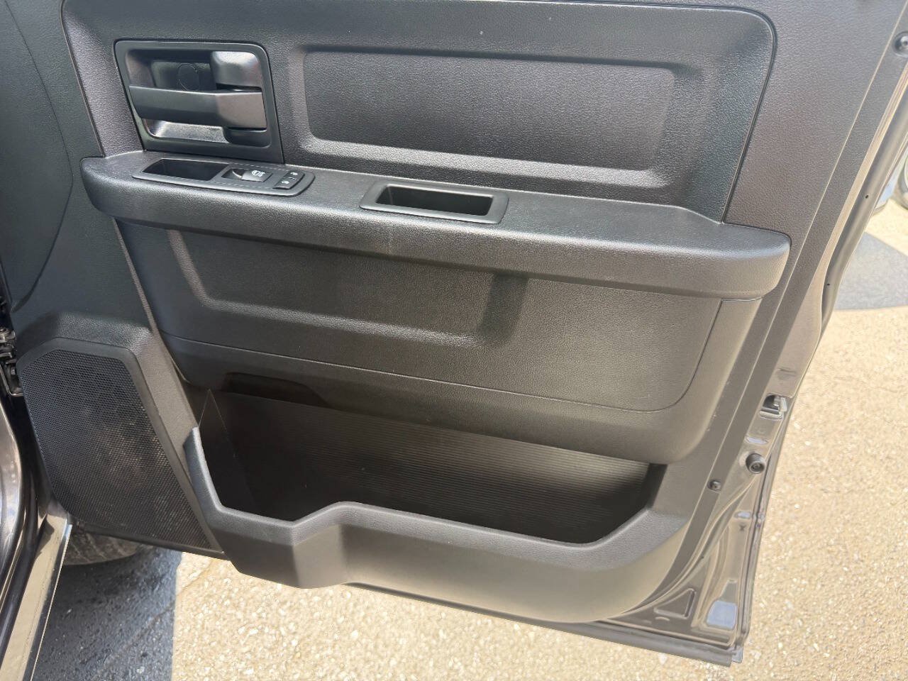 Used 2018 RAM 2500 Tradesman w/ Chrome Appearance Group AWD/4WD image 40
