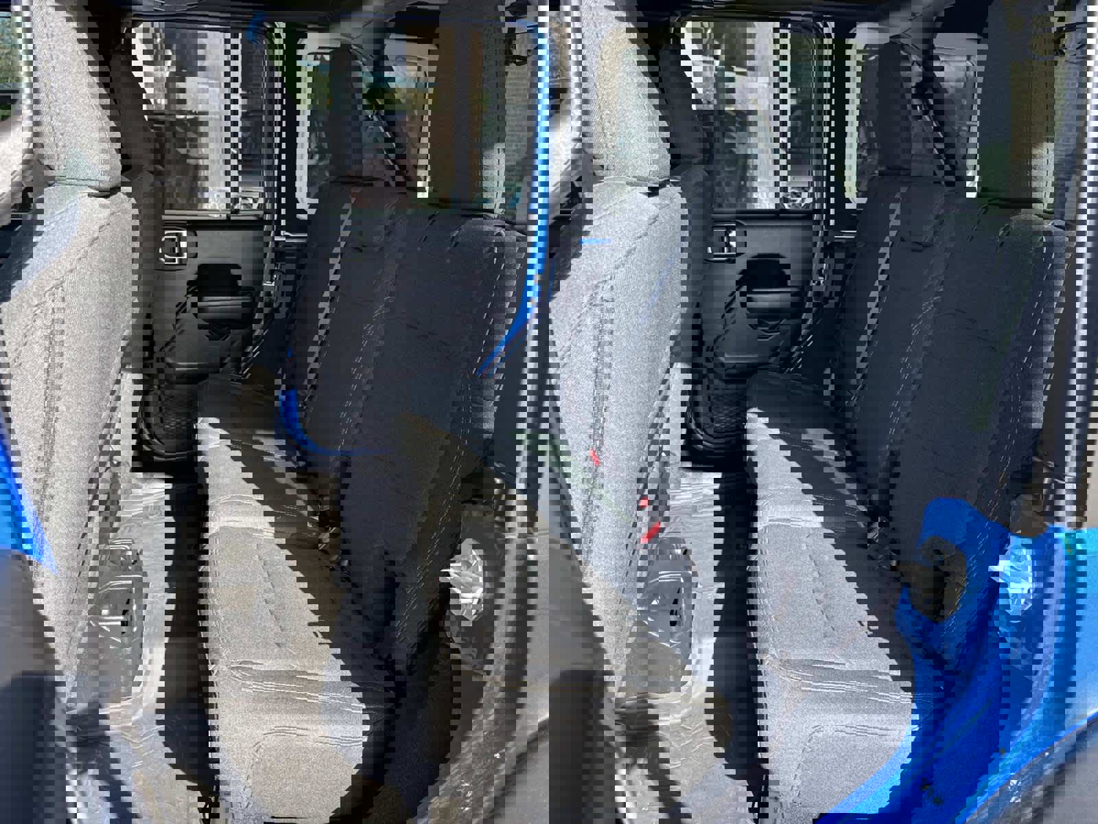 Used 2025 Jeep Wrangler Sport image 27