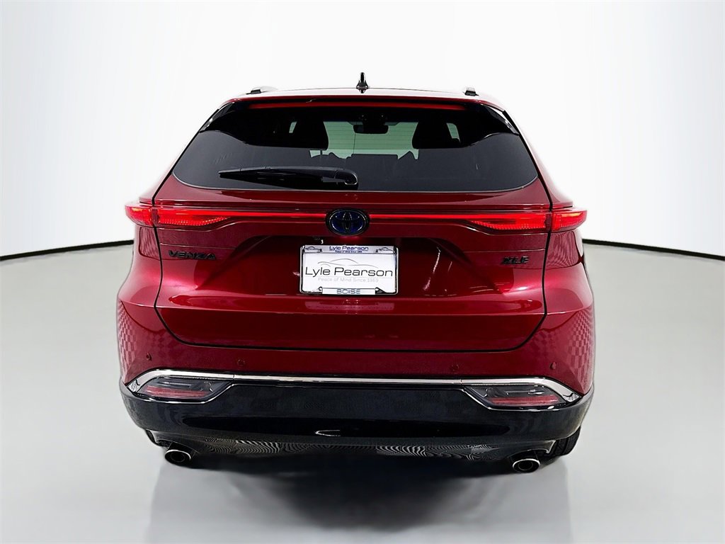 Used 2023 Toyota Venza Nightshade image 10