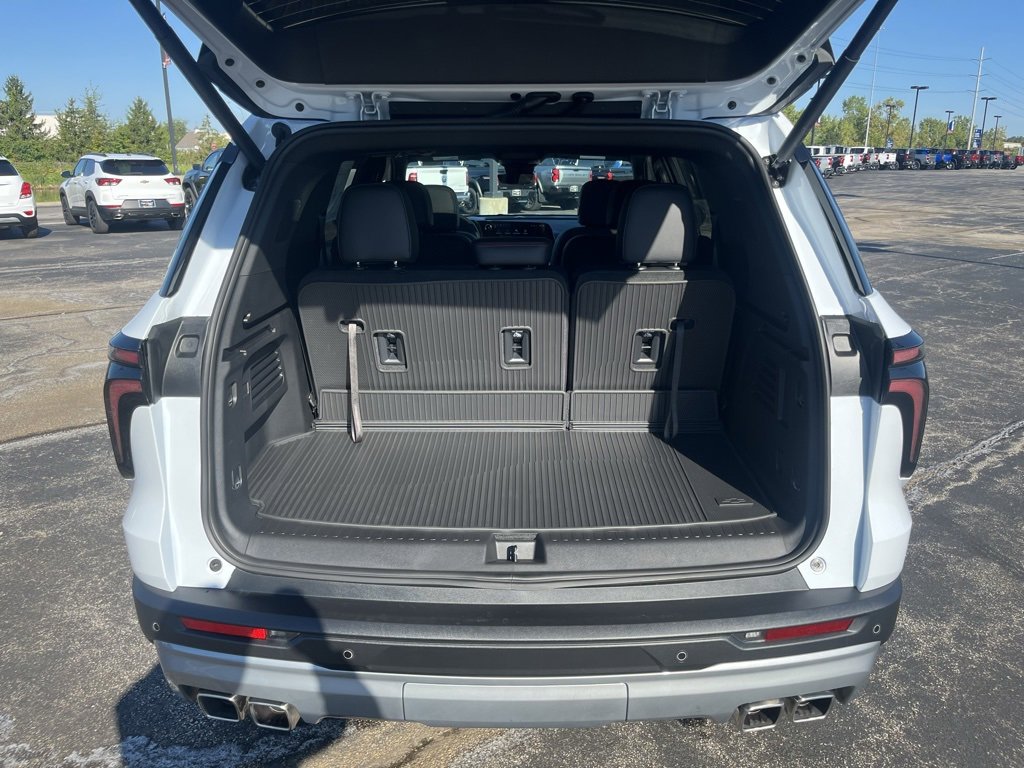 New 2026 Chevrolet Traverse Z71 w/ Driver Confidence Package image 32