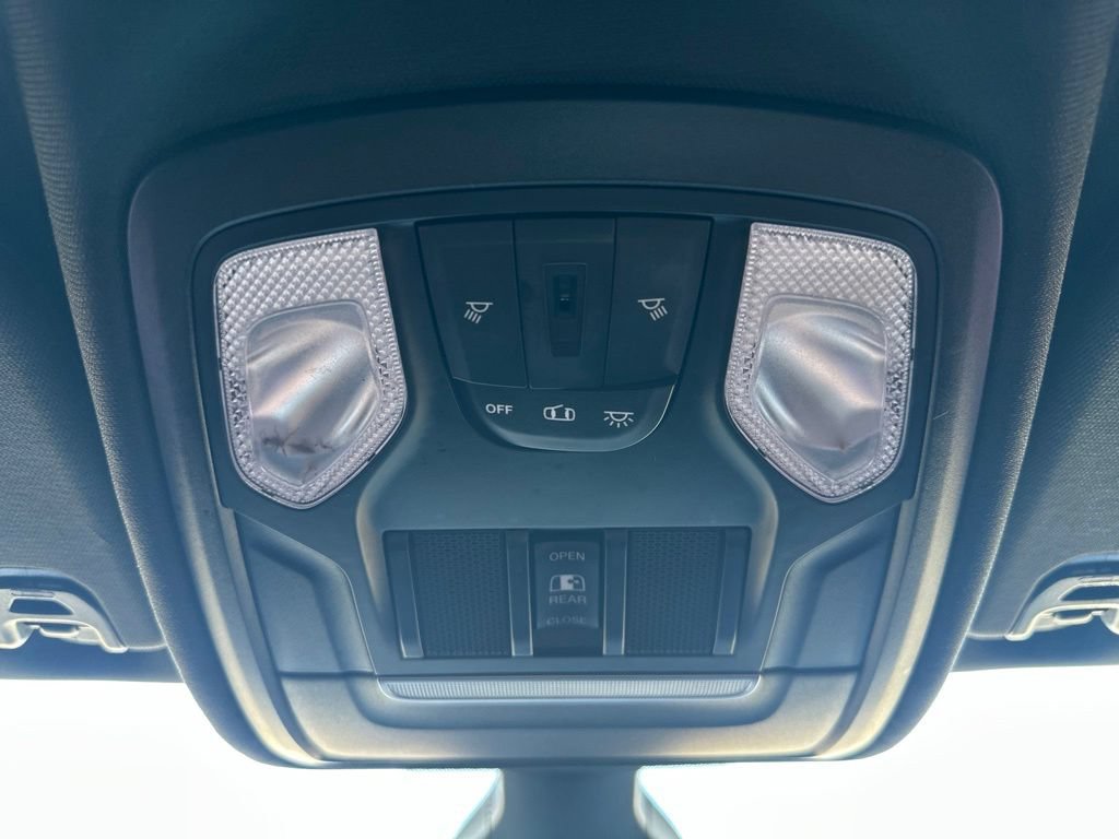 Used 2020 RAM 1500 Big Horn AWD/4WD image 11