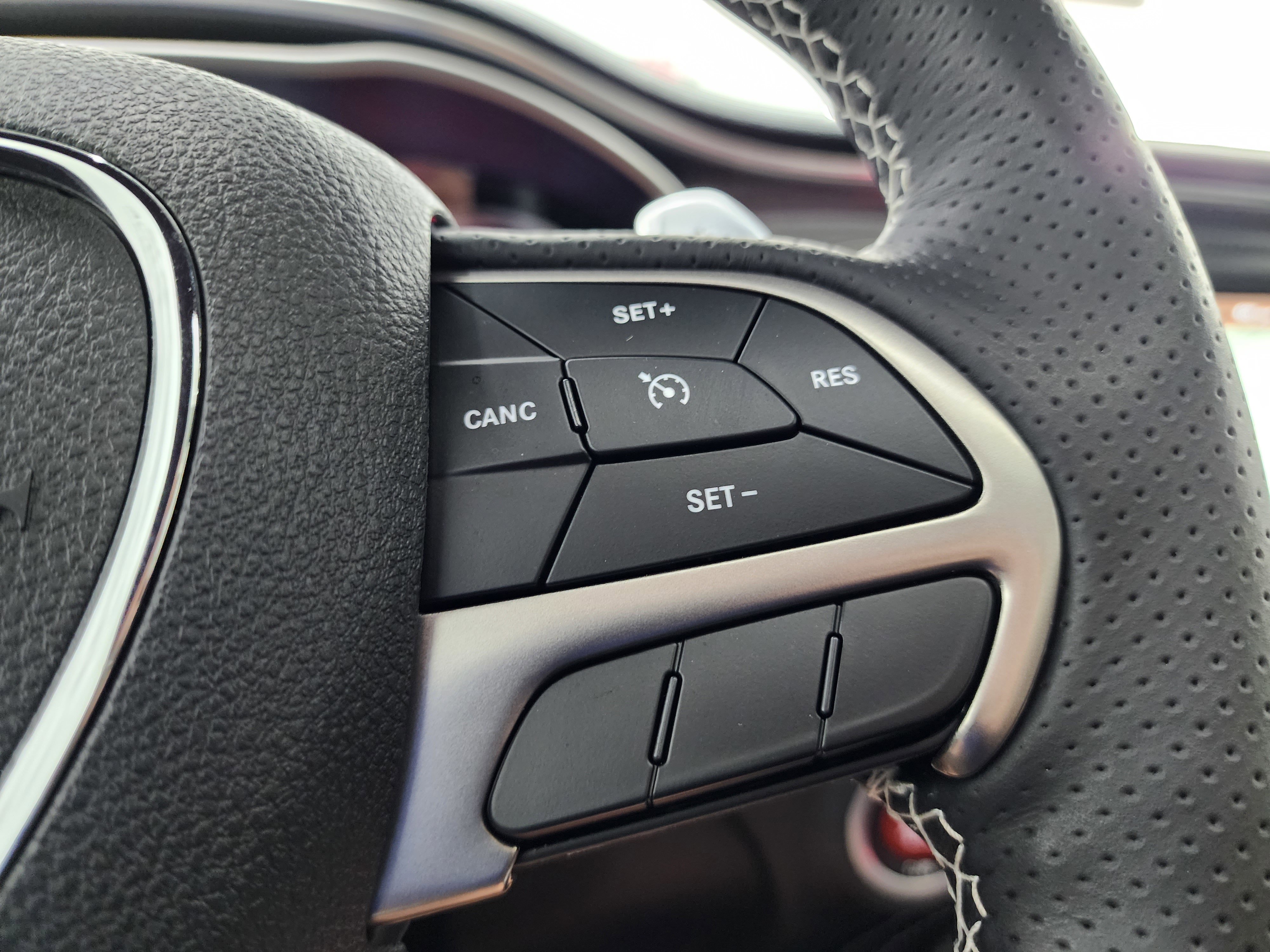 Used 2018 Dodge Challenger SRT Hellcat image 15