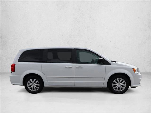 Used 2016 Dodge Grand Caravan SE w/ Quick Order Package 29E SE image 4
