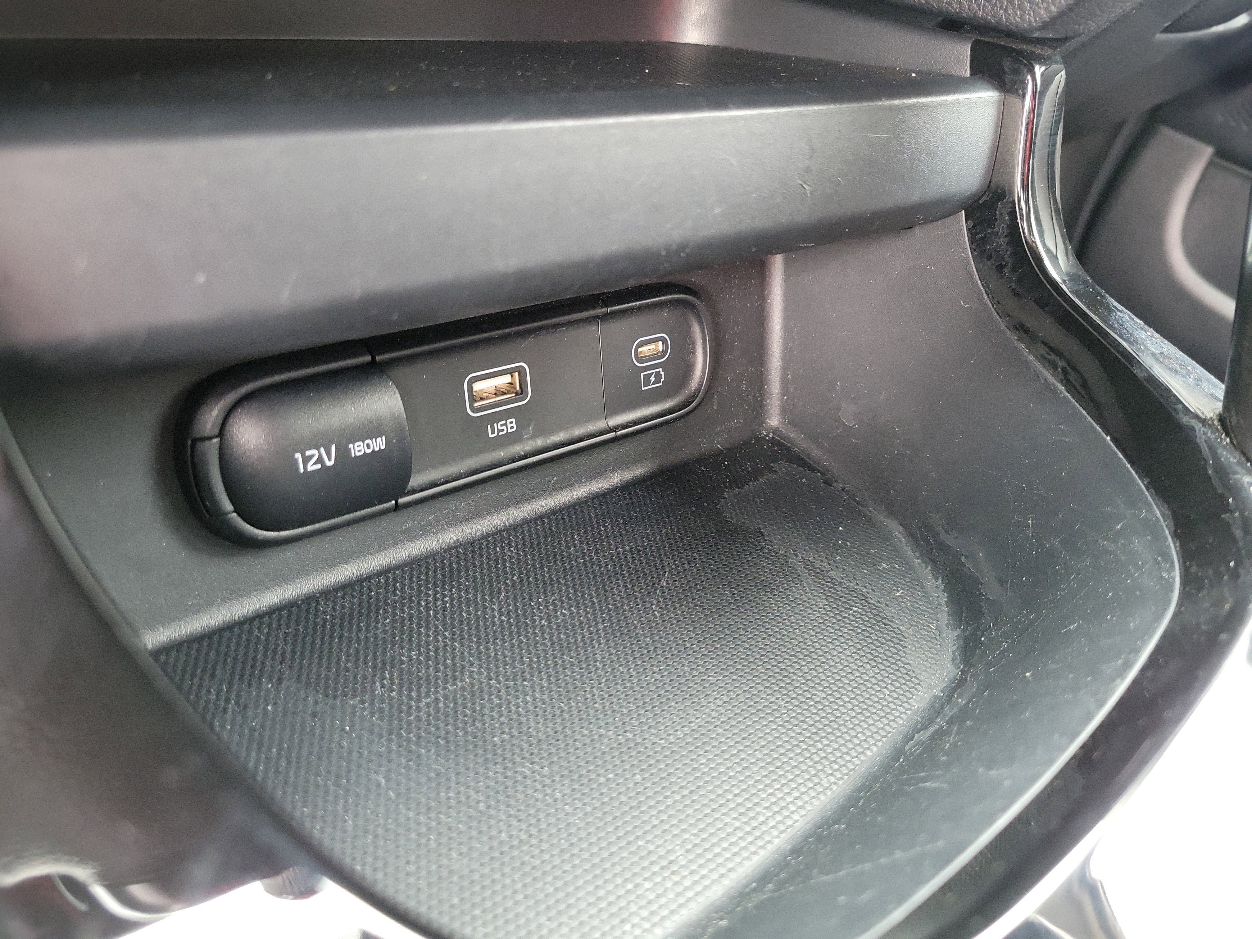 Used 2025 Kia Seltos S FWD image 28