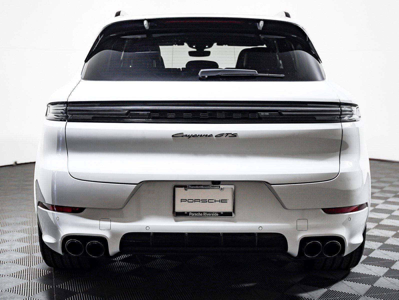 Certified 2025 Porsche Cayenne GTS AWD/4WD image 14