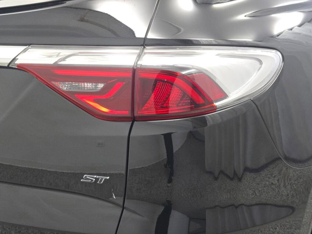 Used 2023 Buick Enclave Essence w/ Experience Buick Package image 14