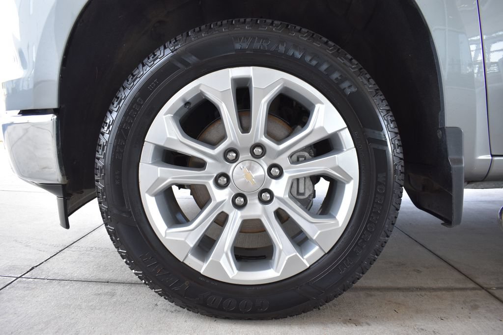 Used 2024 Chevrolet Silverado 1500 LTZ AWD/4WD image 14