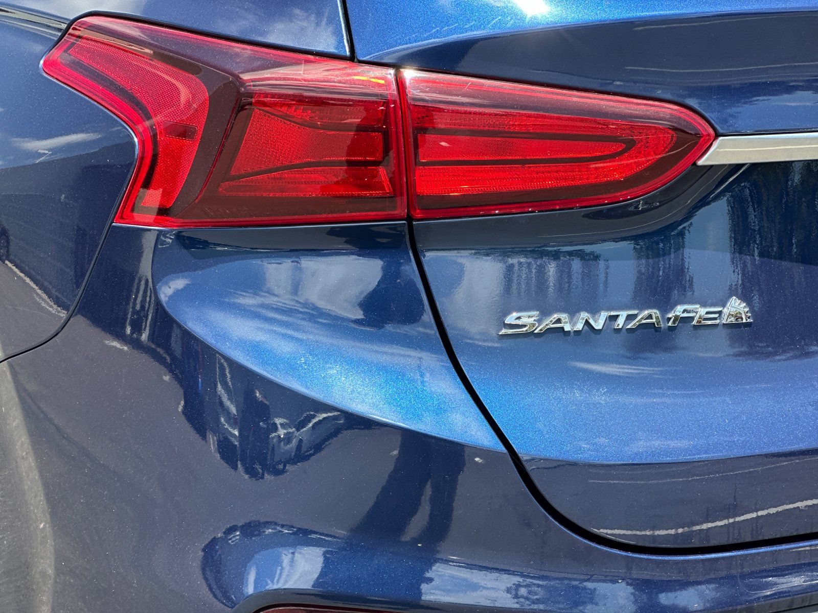 Used 2019 Hyundai Santa Fe SE FWD image 23