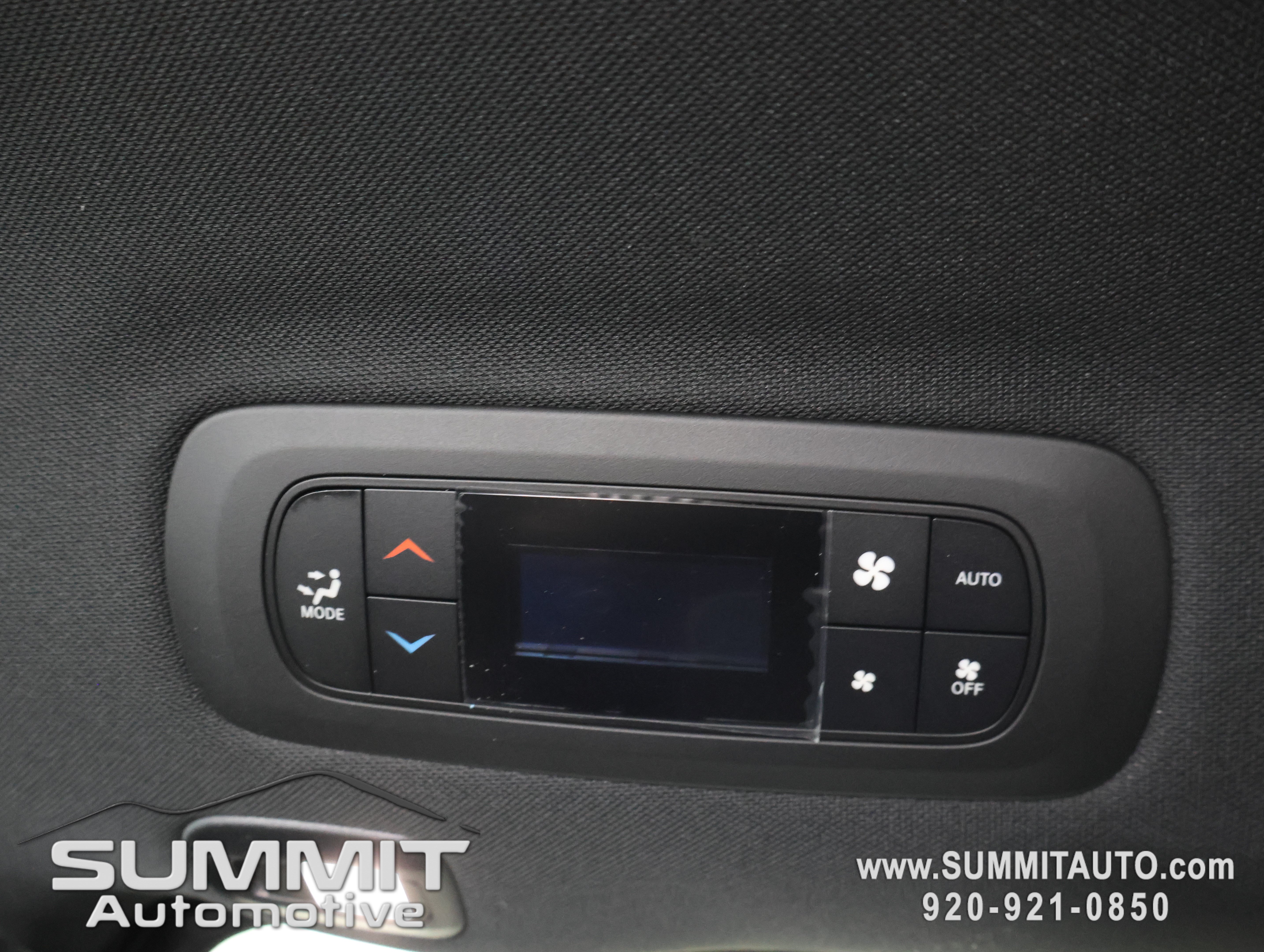 New 2027 Chrysler Pacifica Limited AWD/4WD image 43