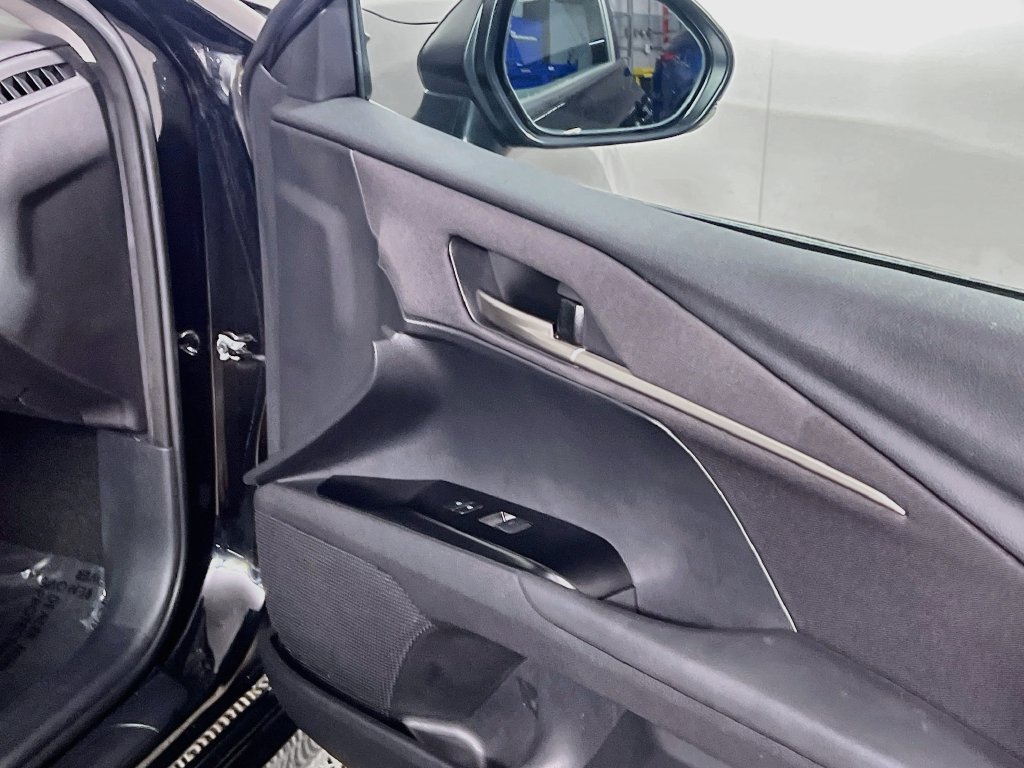 Used 2025 Toyota Camry LE FWD image 28