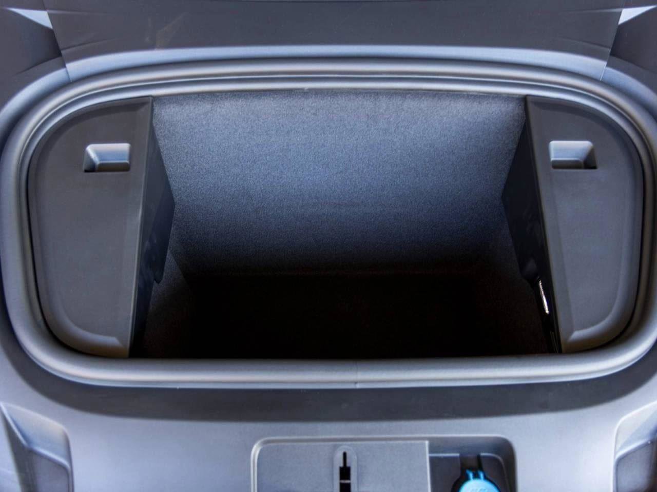 New 2025 Porsche Taycan Turbo S image 94