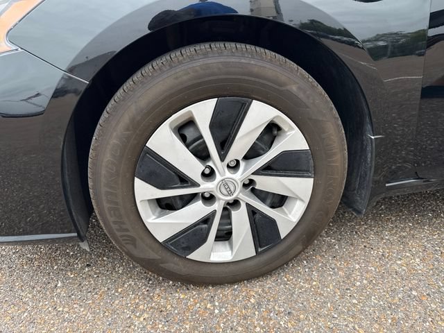 Certified 2025 Nissan Altima 2.5 S FWD image 27