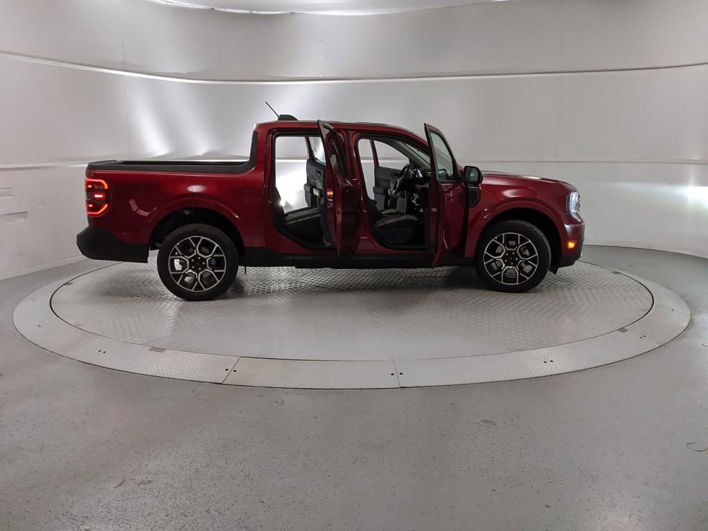 New 2026 Ford Maverick Lariat image 8