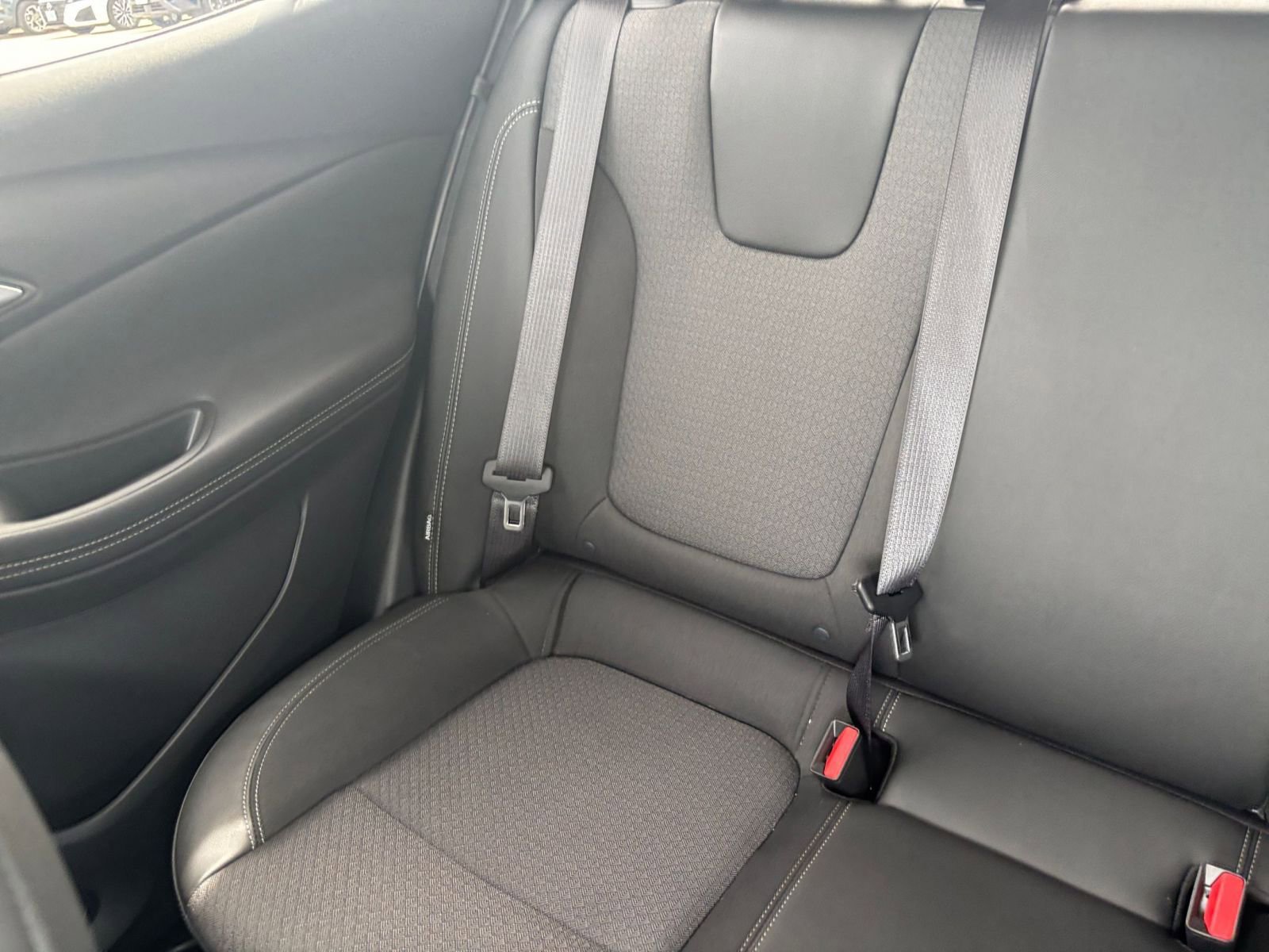 Used 2025 Buick Encore GX Preferred FWD image 38