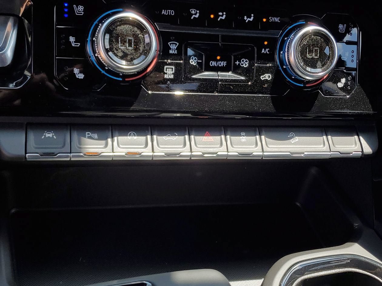 New 2026 GMC Sierra 1500 AT4 w/ AT4 Premium Package AWD/4WD image 25