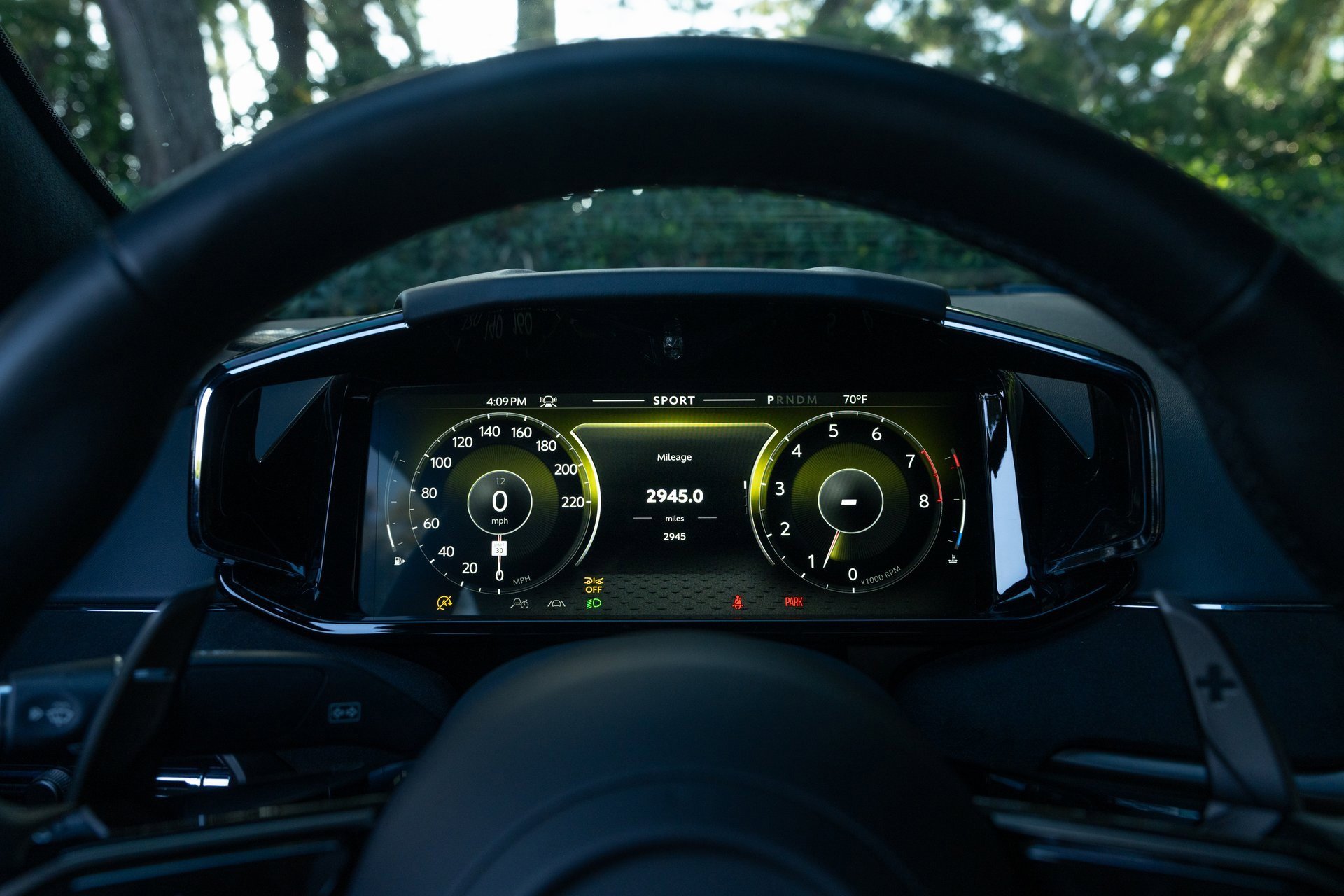 Used 2025 Aston Martin V8 Vantage Coupe image 13