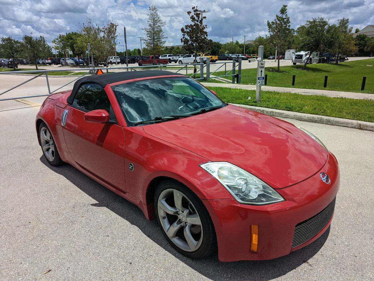 Used 2007 Nissan 350Z Touring image 8