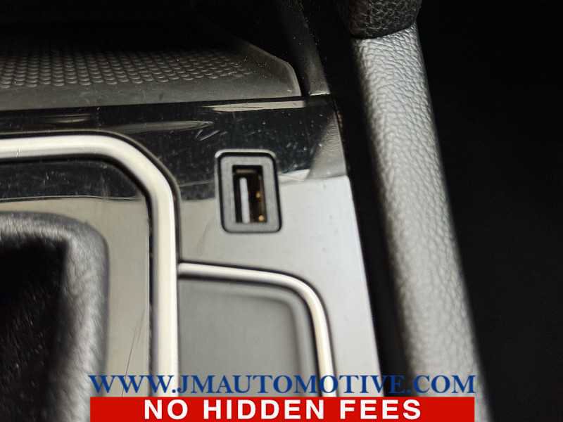 Used 2020 Volkswagen Arteon SE image 40