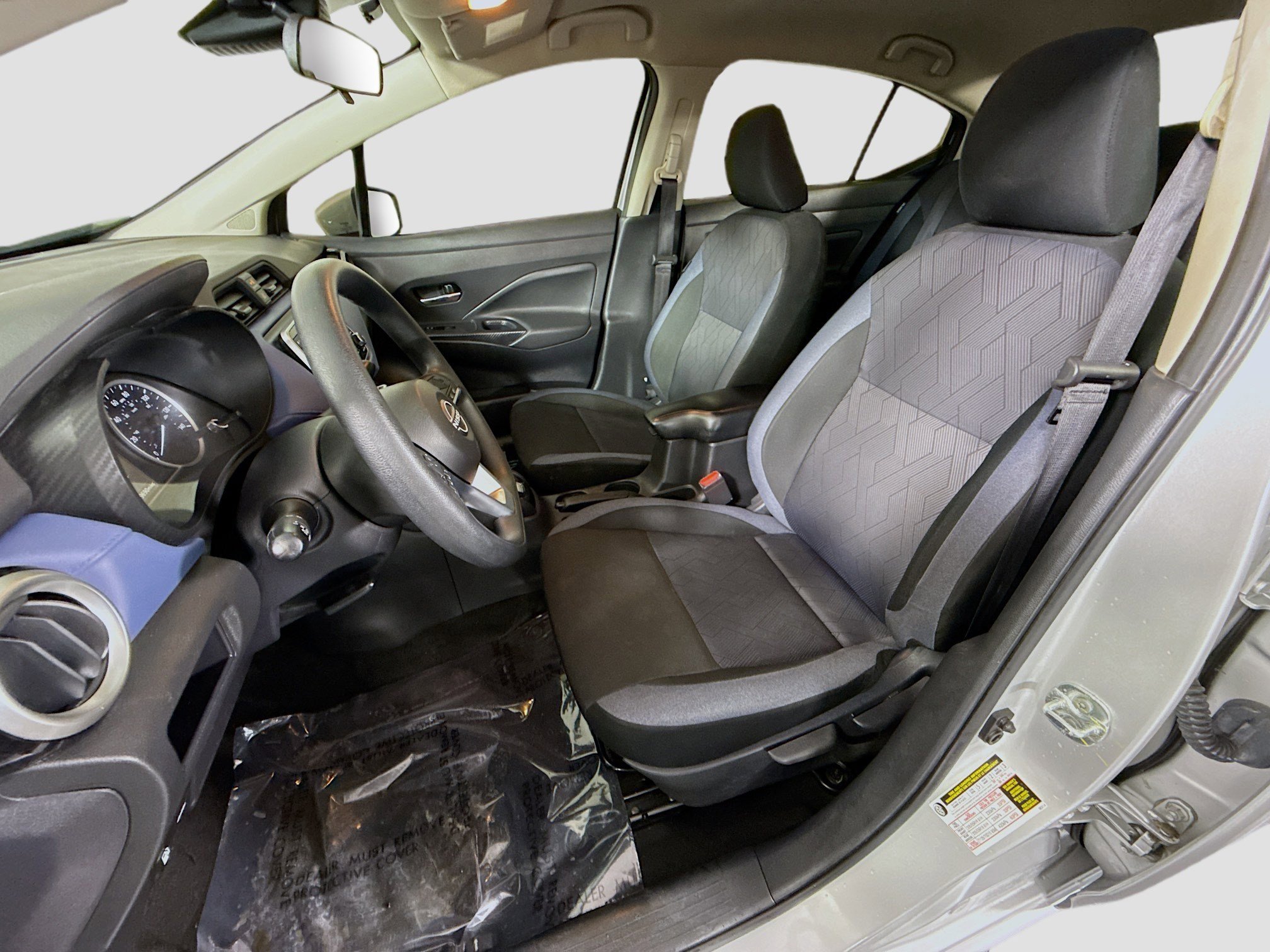 Used 2024 Nissan Versa SV w/ Trunk Package image 22