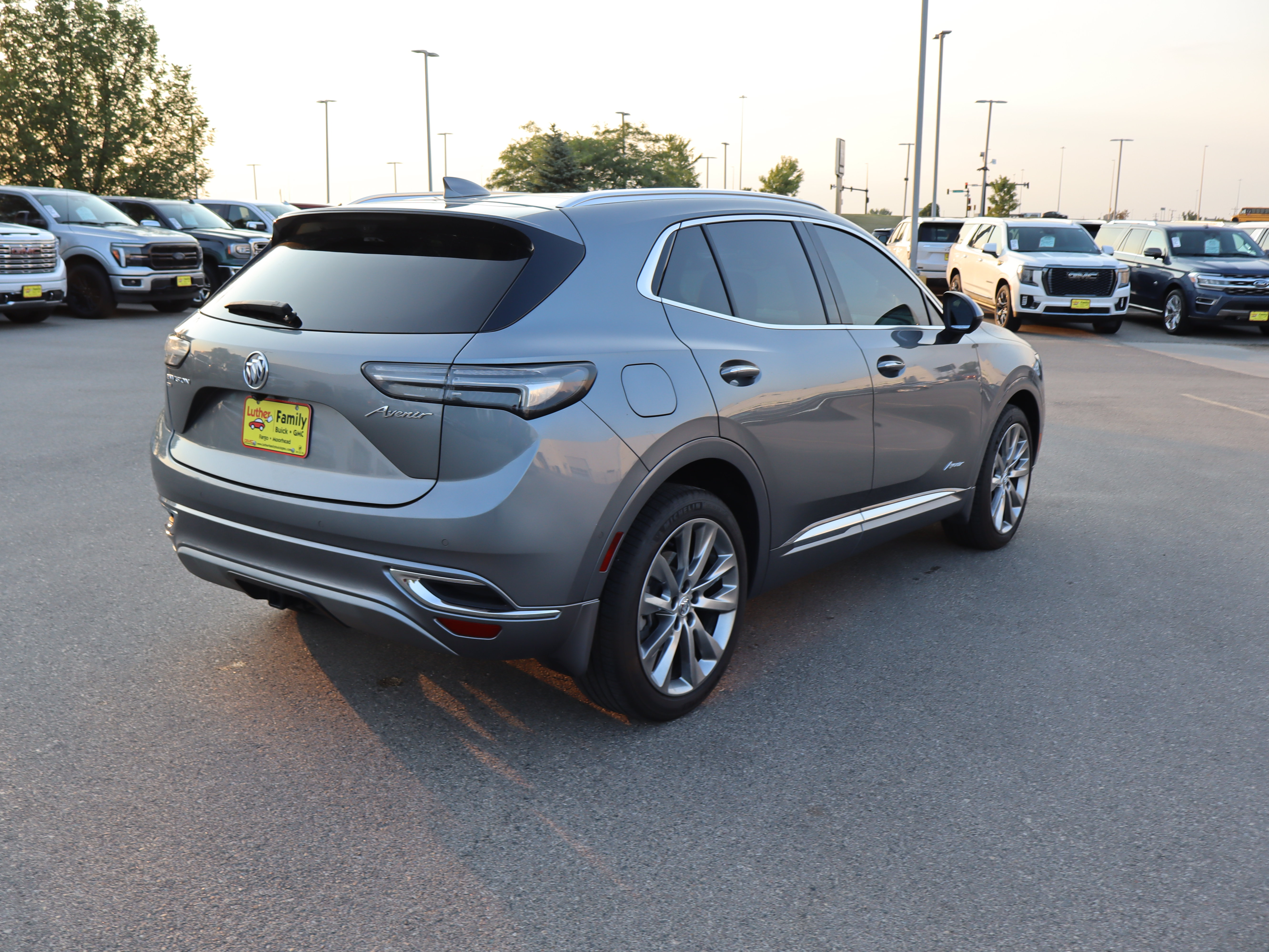 Used 2022 Buick Envision Avenir w/ Technology Package II AWD/4WD image 7