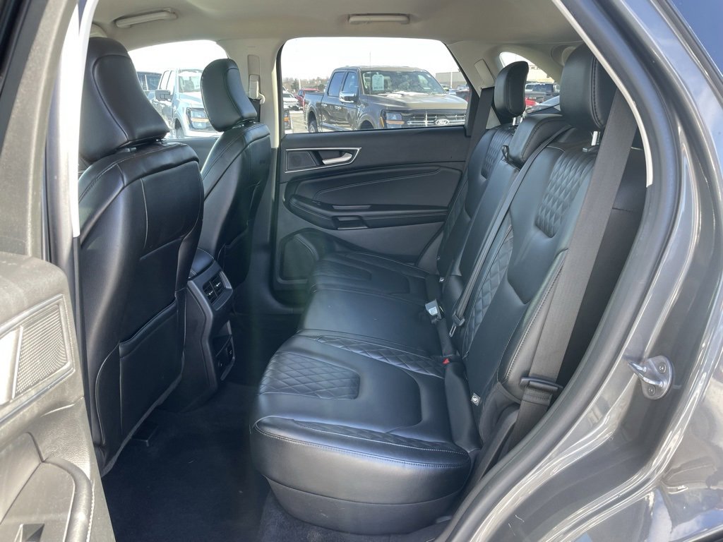 Used 2023 Ford Edge Titanium image 8