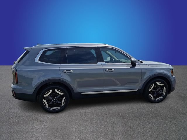 Used 2023 Kia Telluride EX w/ EX Captain's Chair Package AWD/4WD image 4