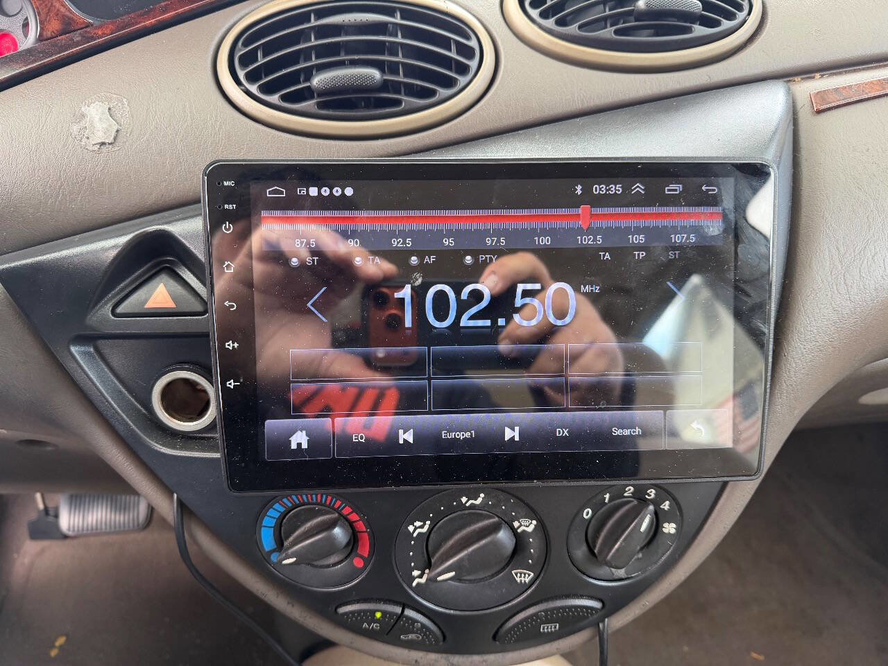 Used 2002 Ford Focus SE image 13