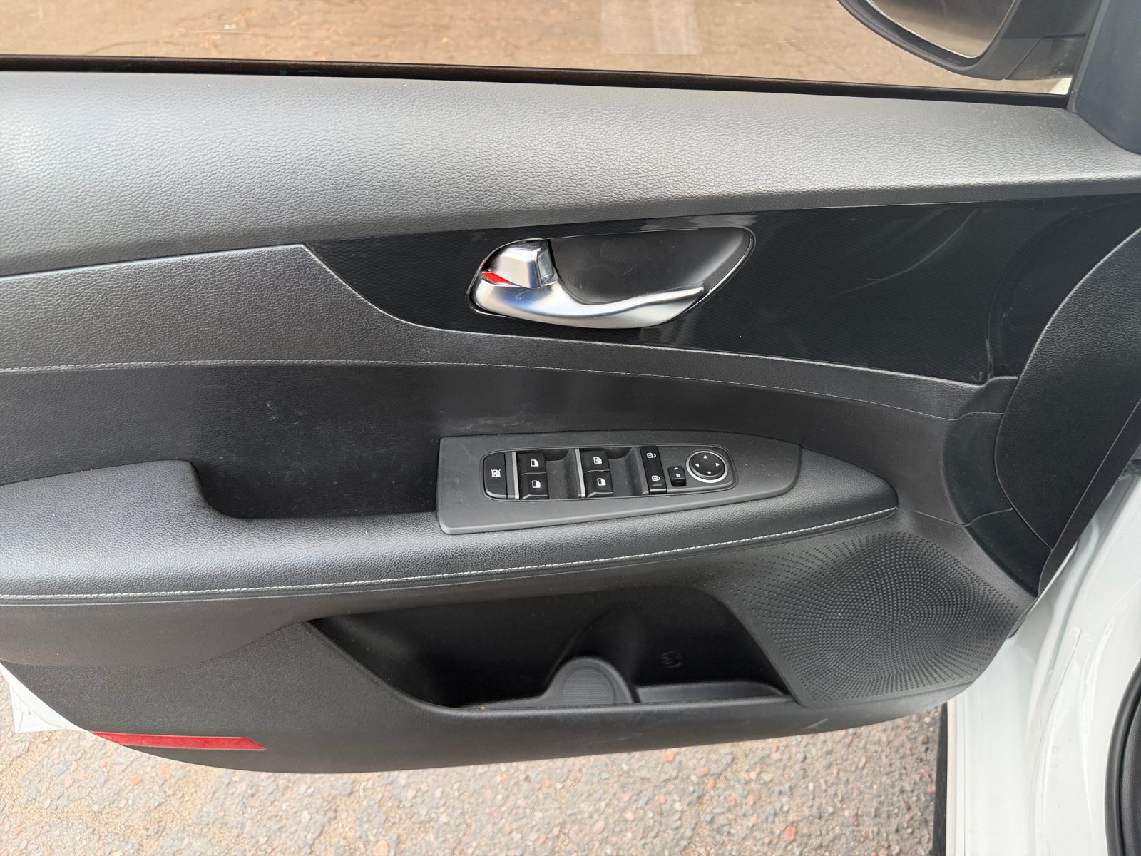 Used 2023 Kia Forte GT-Line FWD image 17