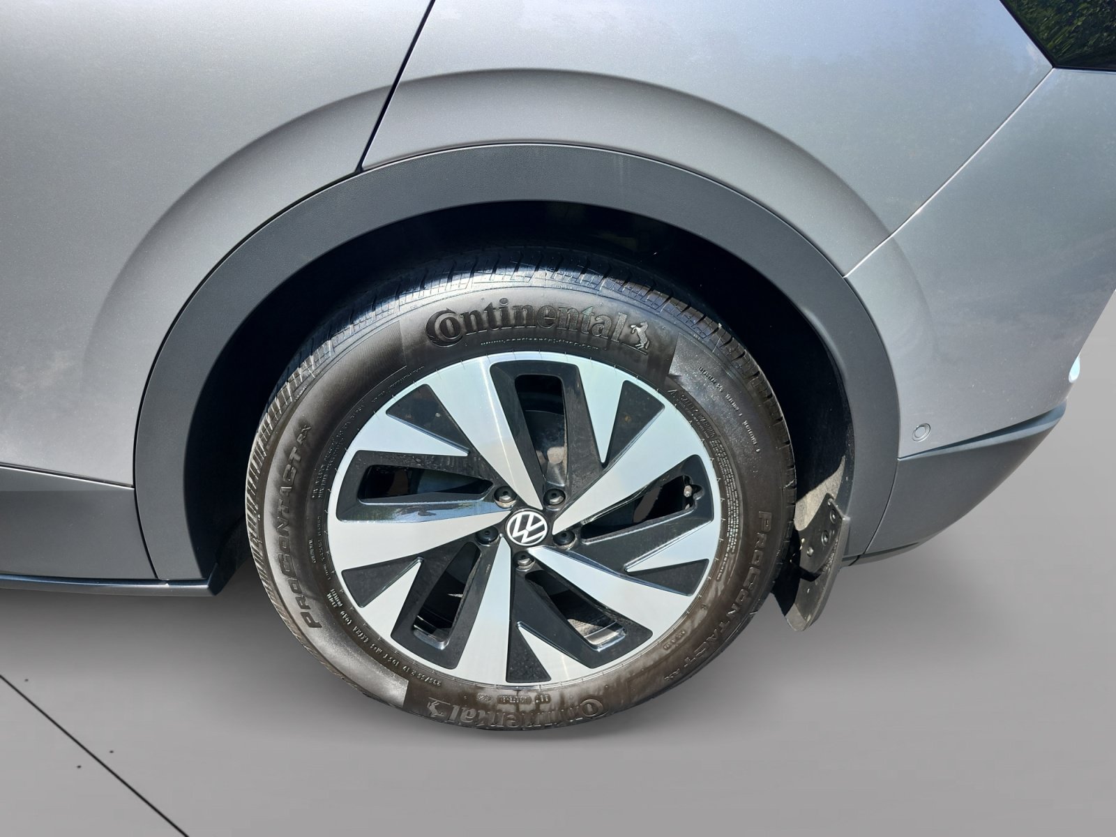 Used 2024 Volkswagen ID.4 2WD image 16
