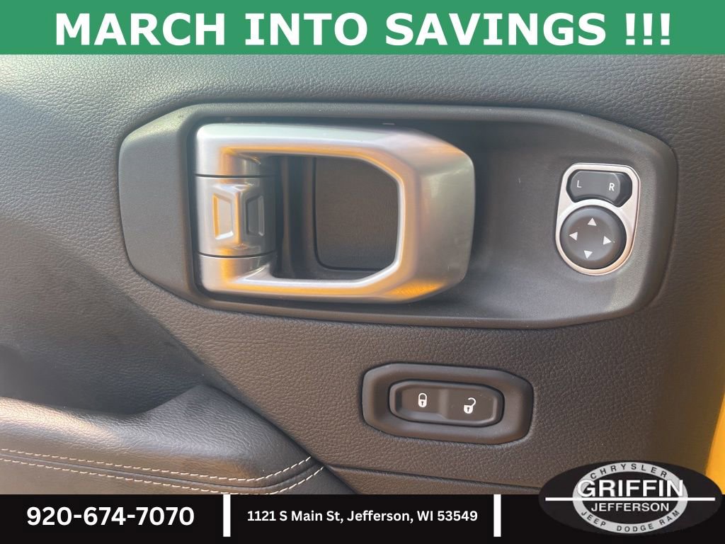 Used 2019 Jeep Wrangler Unlimited Sahara image 15