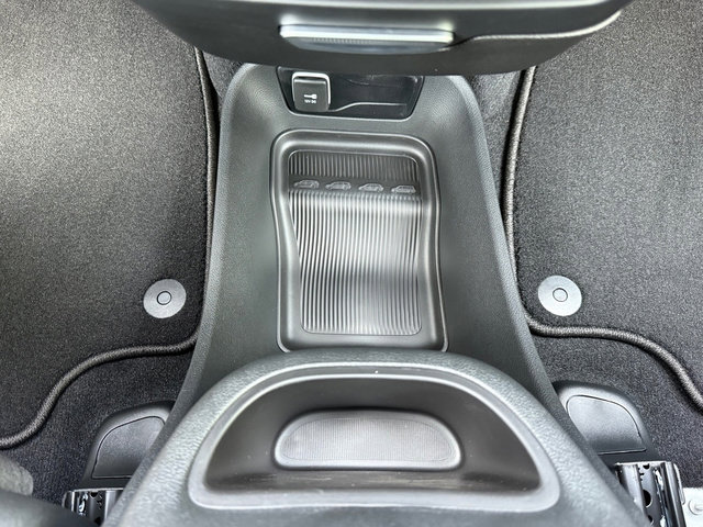 New 2026 Chrysler Voyager LX image 29