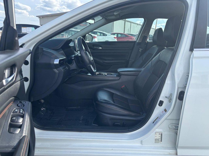 Used 2021 Nissan Altima 2.5 SR FWD image 8