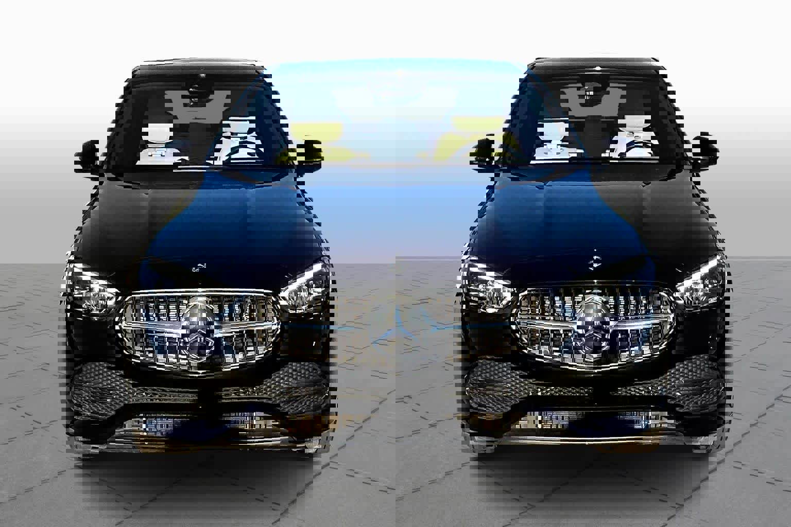 Used 2022 Mercedes-Benz C 300 4MATIC Sedan image 3