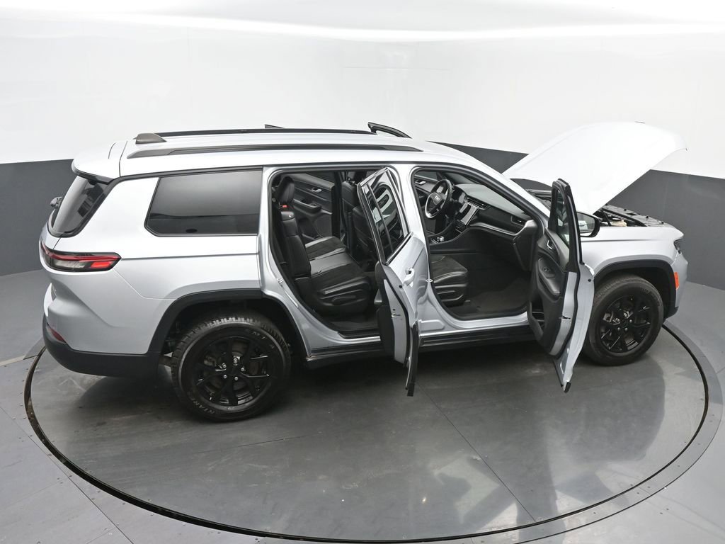 Used 2024 Jeep Grand Cherokee L Laredo AWD/4WD image 67