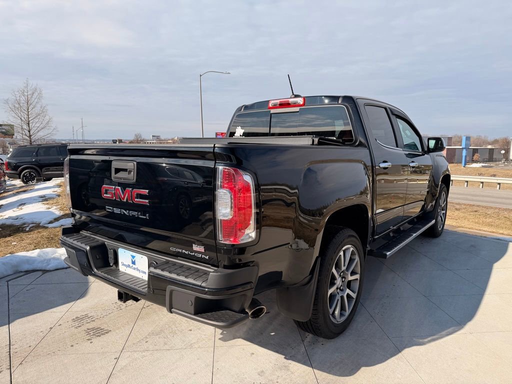 Used 2022 GMC Canyon Denali image 5