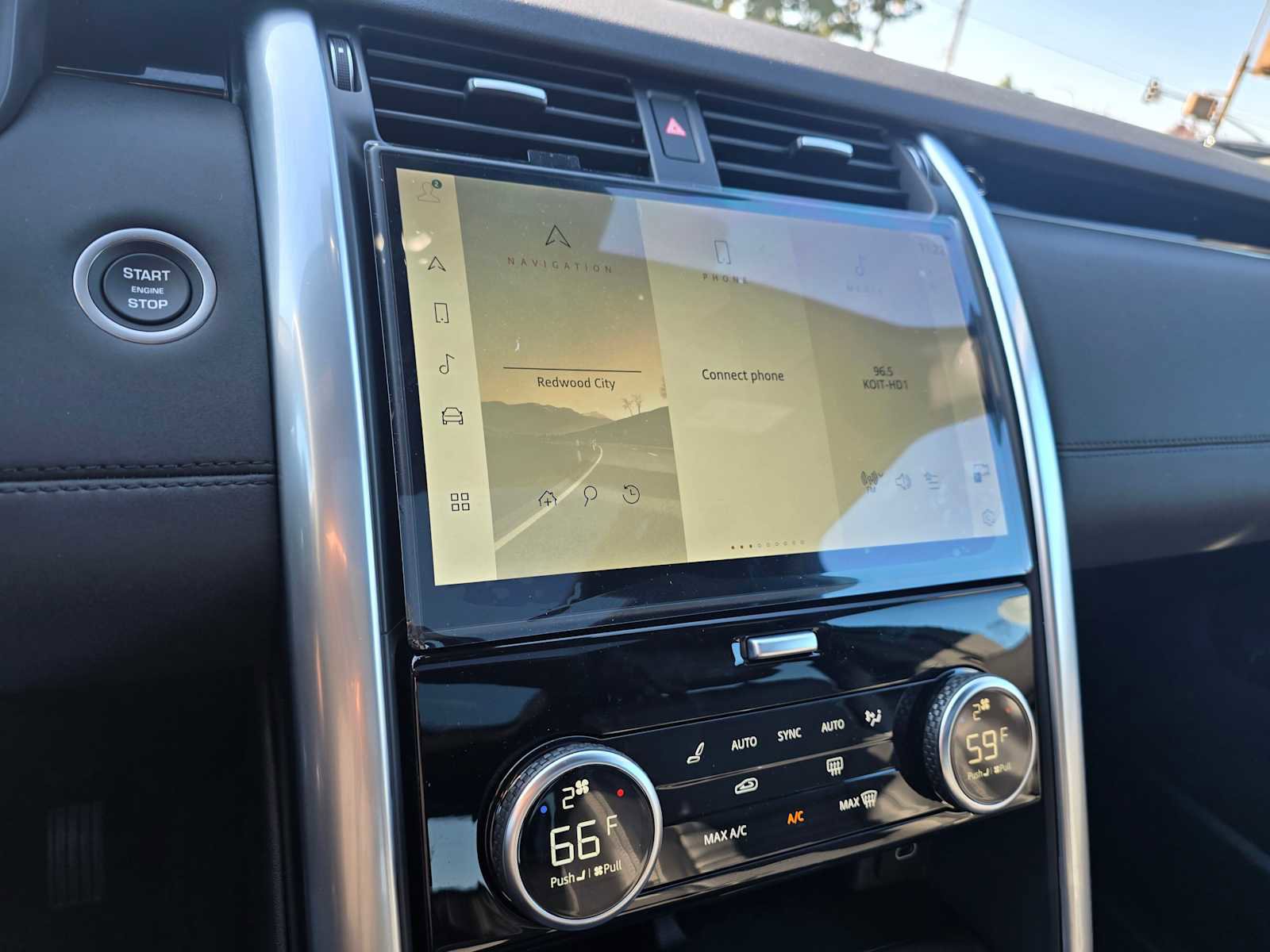 New 2025 Land Rover Discovery S image 29