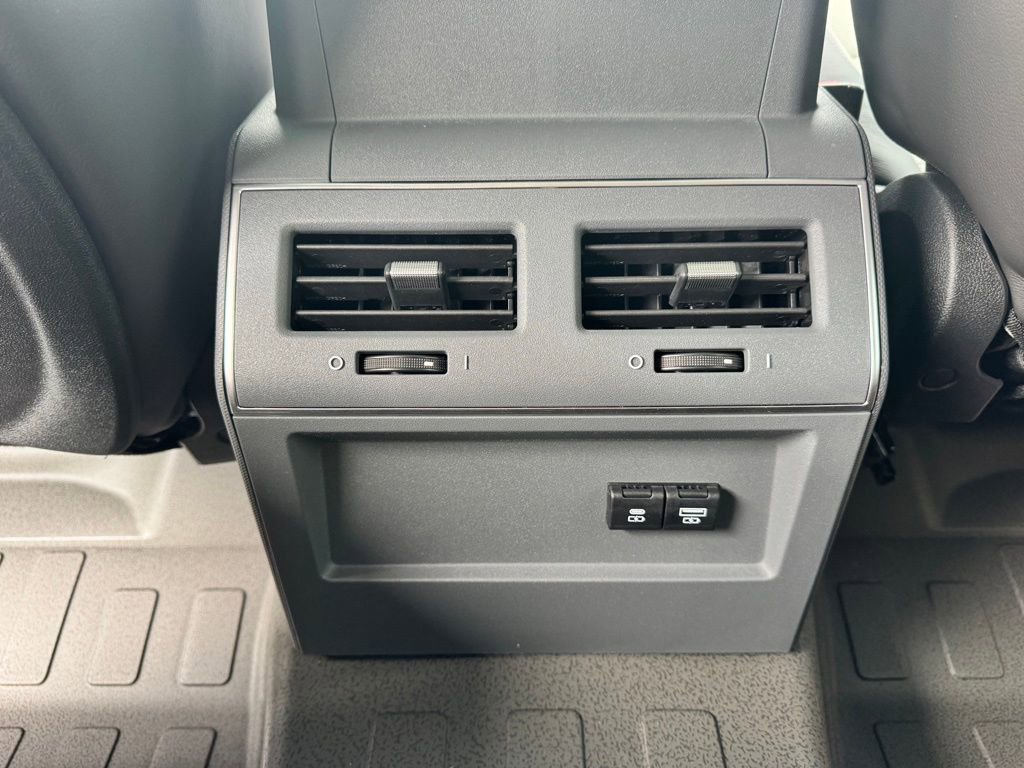 New 2025 INEOS Grenadier Fieldmaster Edition image 18