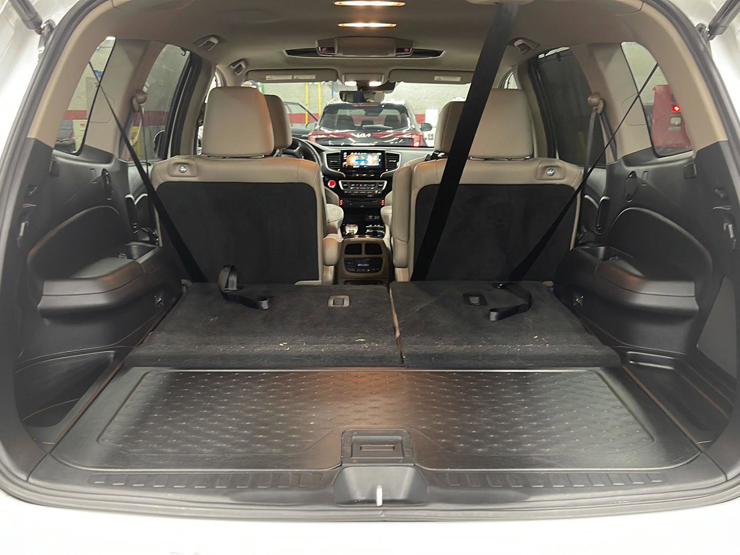 Used 2021 Honda Pilot Touring image 9